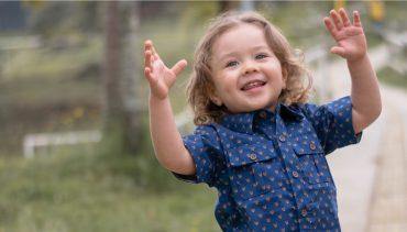 9 cosas que hacen feliz a un niño - Custodia ModaFeliz