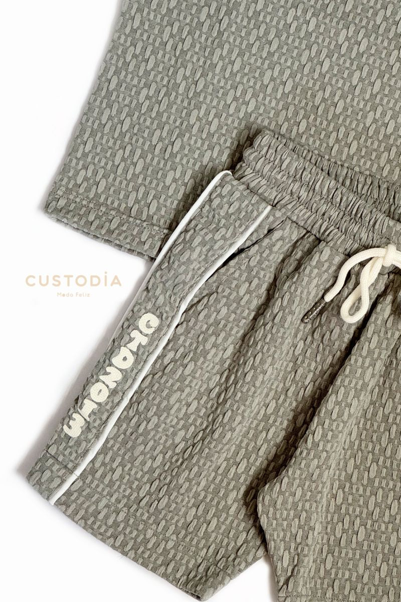 Set 2 Prendas Bermuda y Camiseta CTD Con Textura