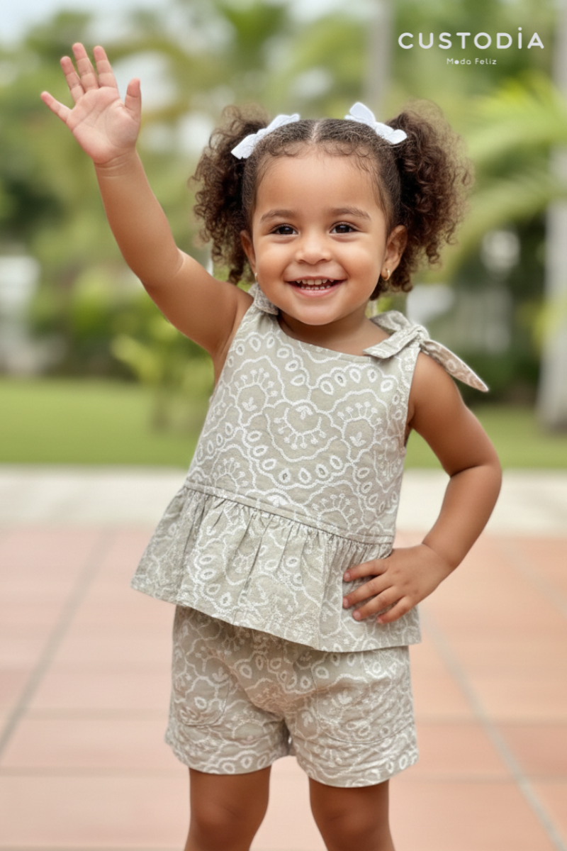 Set Short y Blusita Efecto Bordado