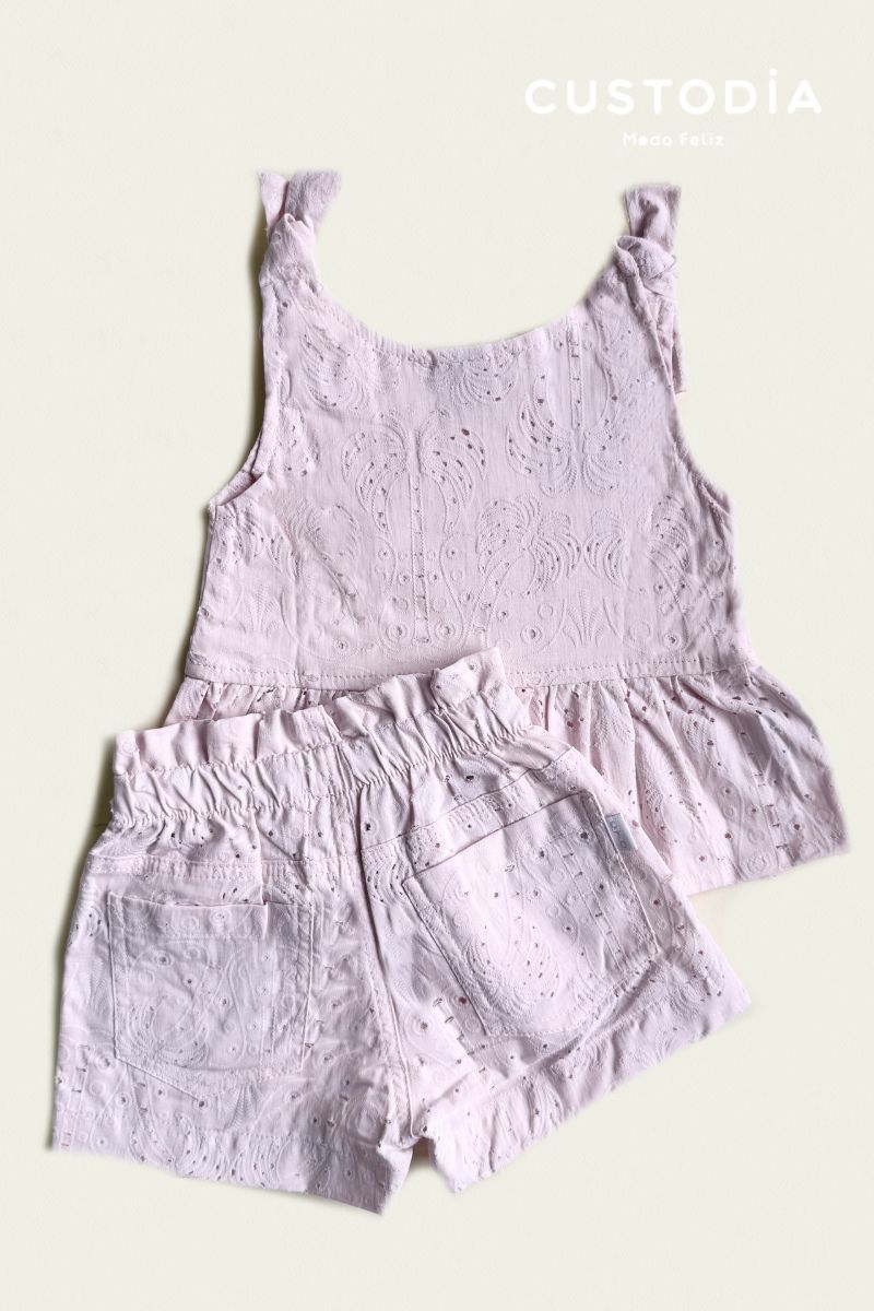Set Short y Blusita Efecto Bordado