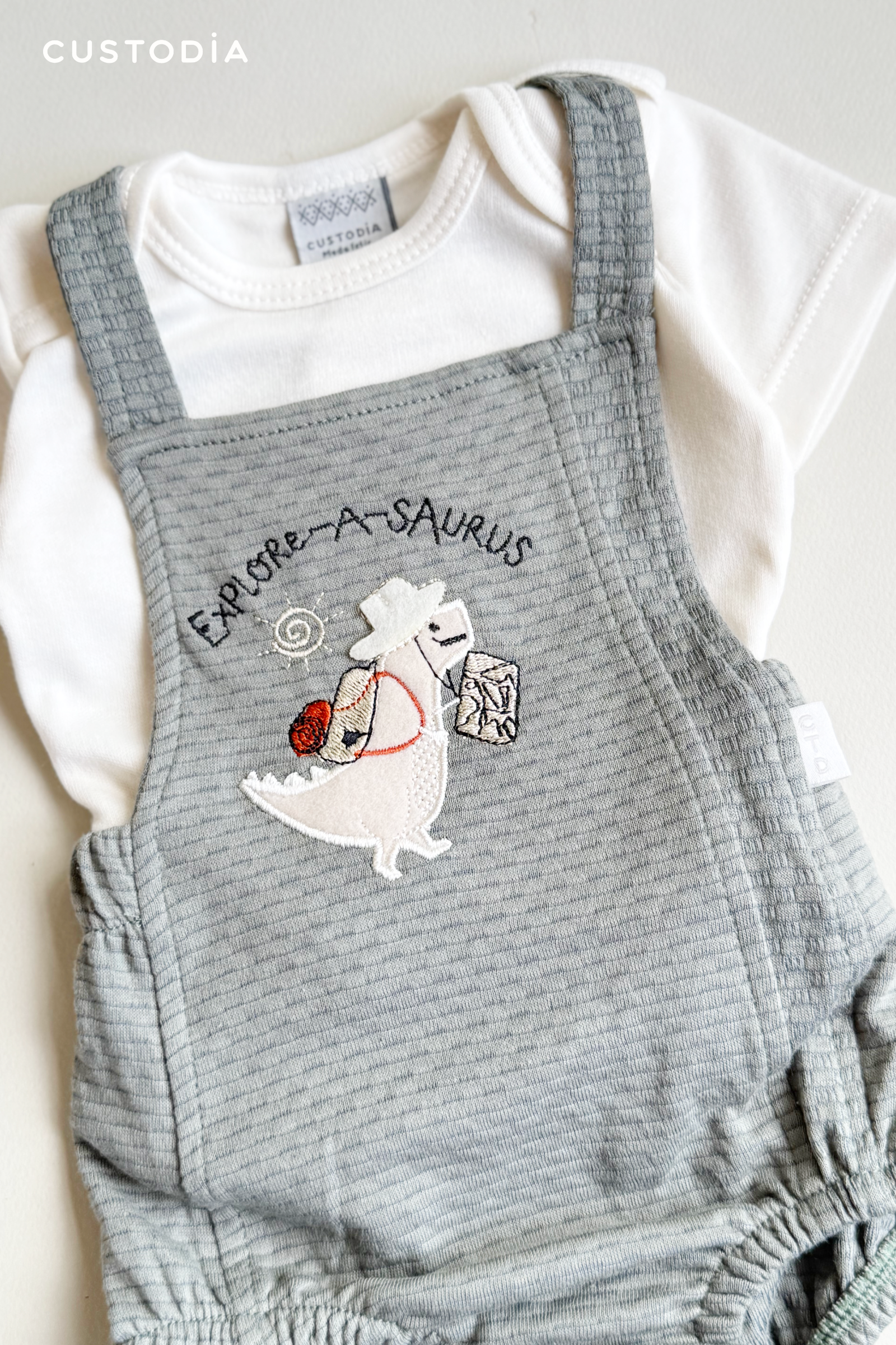 Set Mameluco Dino Explorer