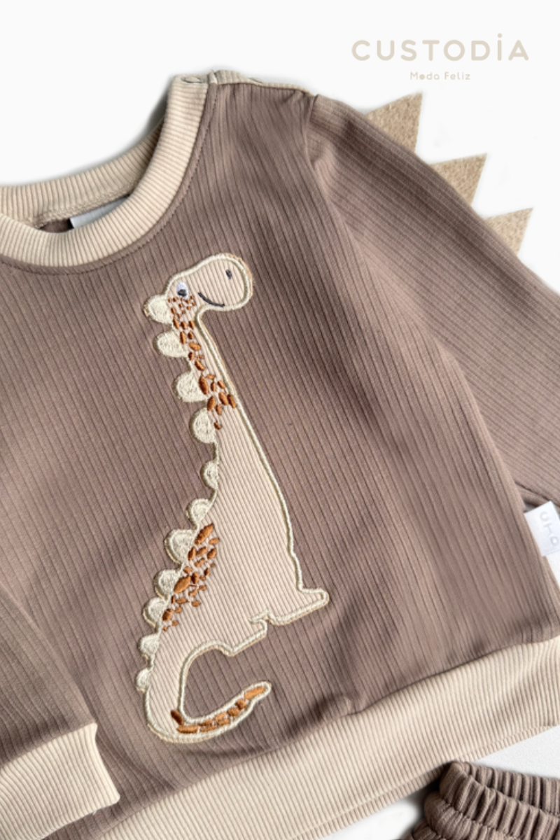 Set Buzo y Jogger Dino Aleticas