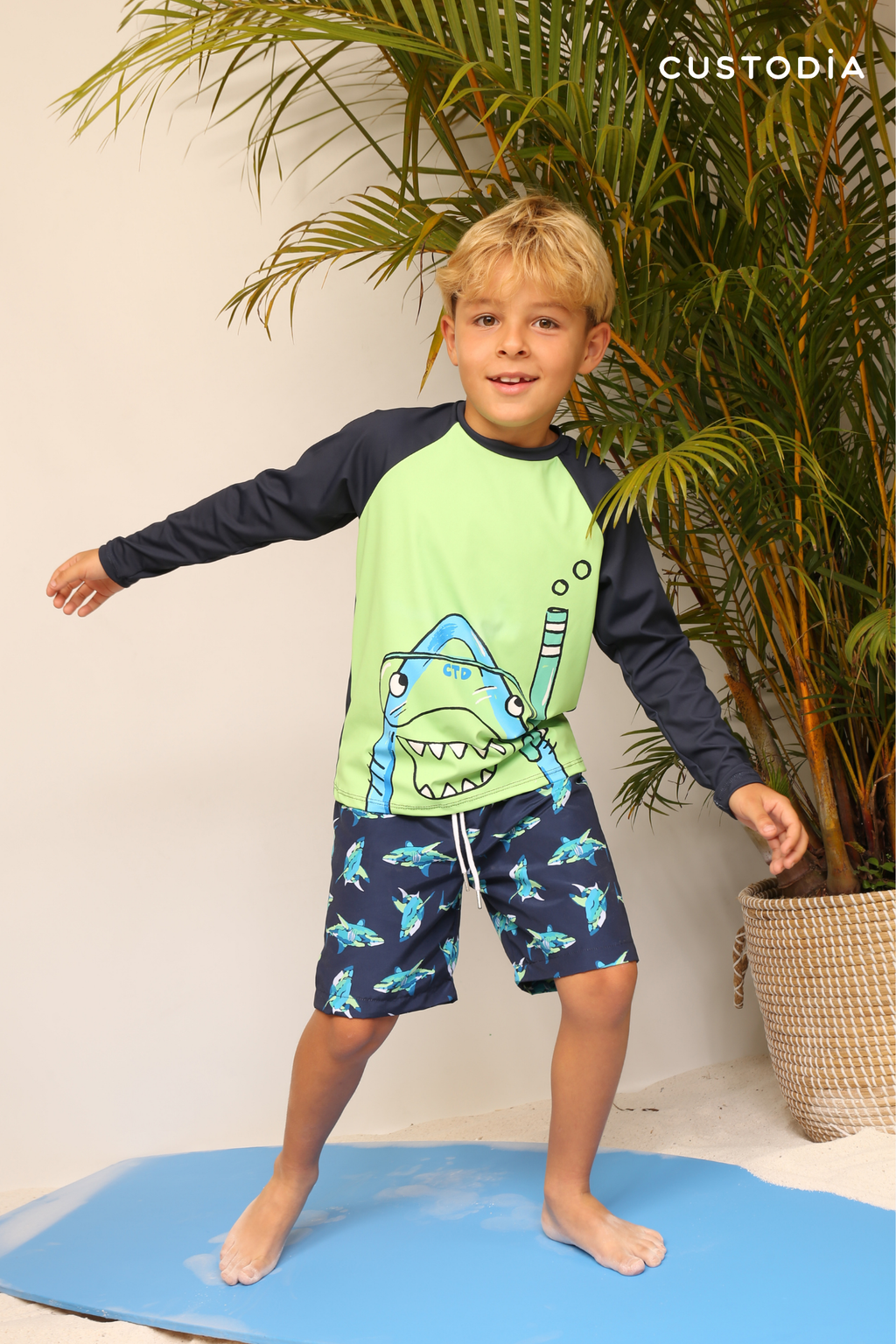 Set Buzo y Bermuda Tiburón