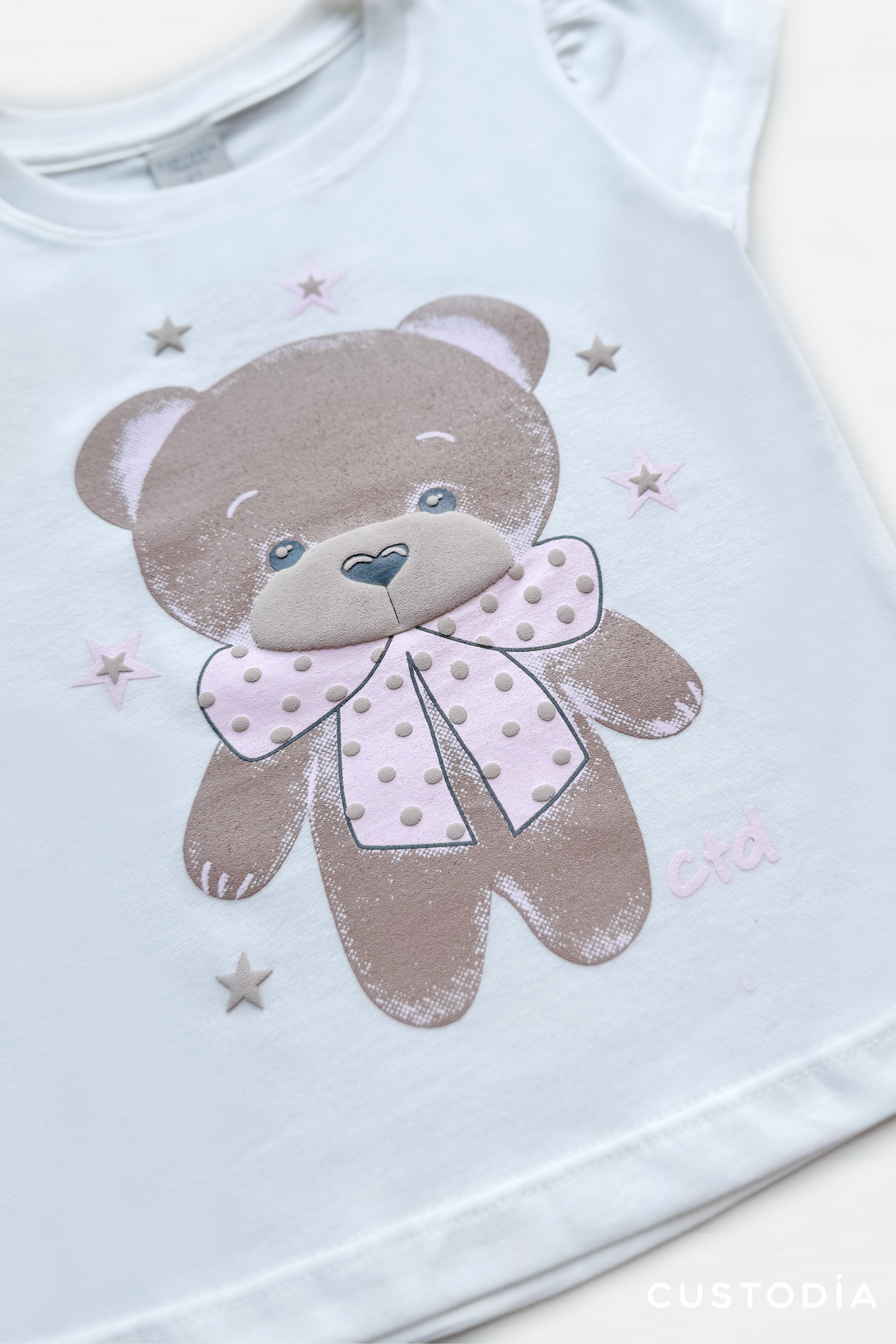 Camiseta Gráfica Osita Moño