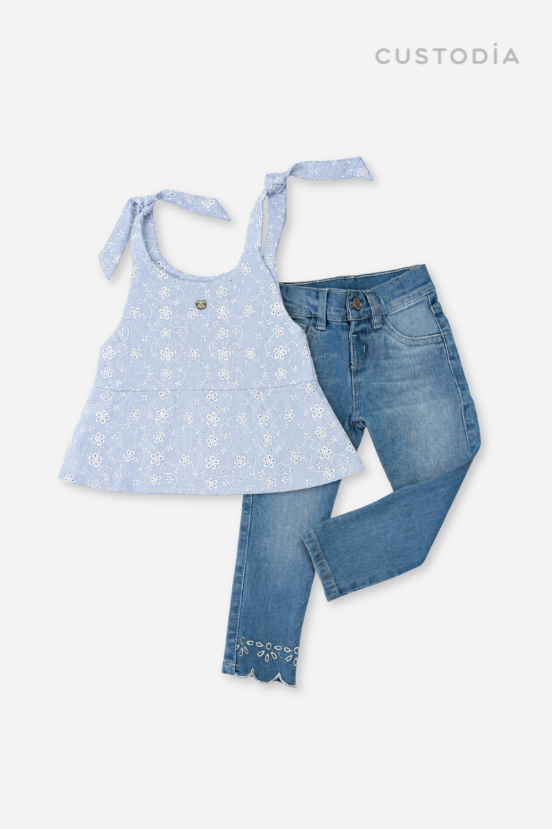 Set 2 Prendas Blusa en Ojalillo Jean con Bota Bordada