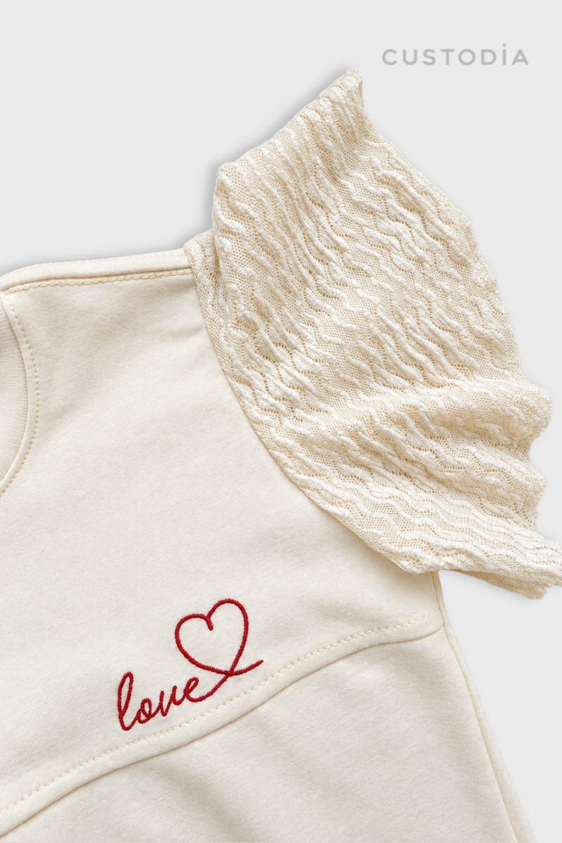 Camiseta Love