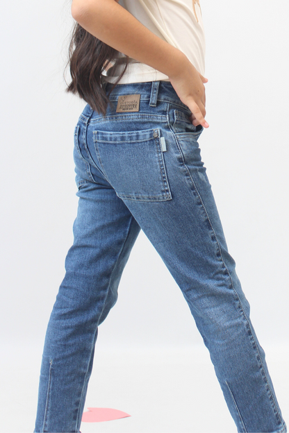 Jean Bota Recta Niña